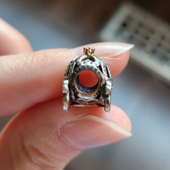 Pandora Cinderella Charm - Picture 3 of 3